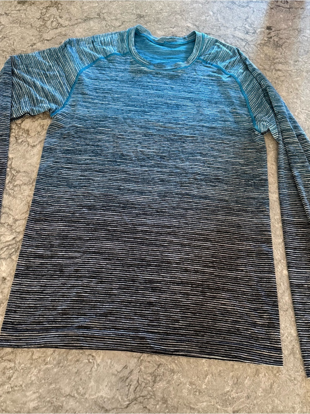 Lululemon metal vent long sleeve Gradient Blue small